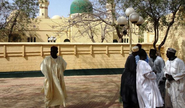 Nijerya’daki cami saldırısında 120 kişinin hayatını kaybettiği bildirildi.