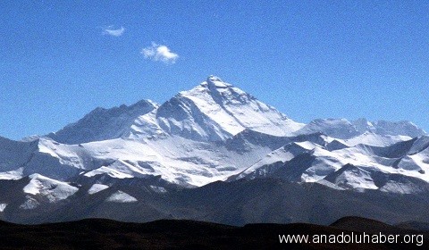 Everest’in altından hızlı tren hattı geçecek