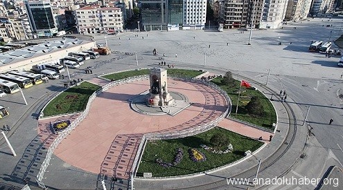 1 Mayıs’ta Taksim’e sadece çelenk koymak için izin verilecek.