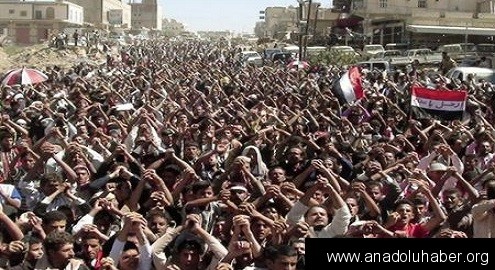 Onbinlerce Yemenli, Arabistan’ı protesto etti