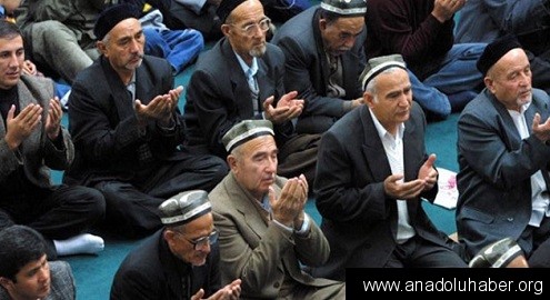 Özbekistan, camilerde iftar verilmesini yasakladı