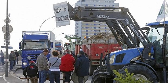 Fransız çiftçilerin tepkisi devam ediyor