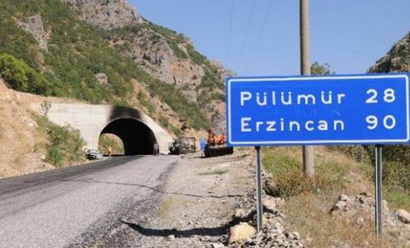 Tunceli-Erzincan yolu trafiğe kapatıldı