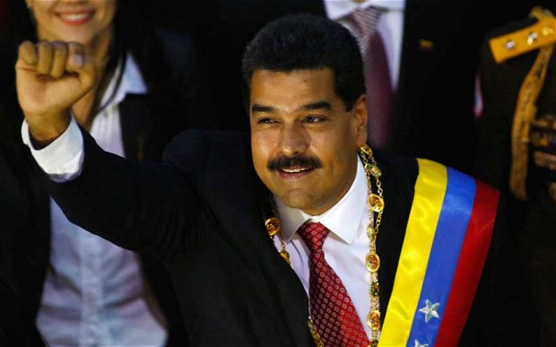 Maduro’yla futbol oynayan Maradona: Maduro’nun askerleriyiz