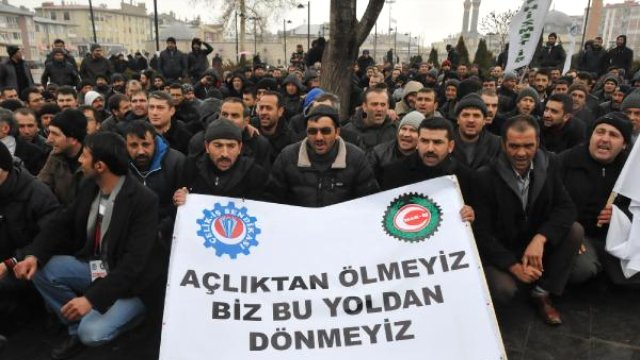 Sivas’da ücretini alamayan işçiler yürüyüş yaptı