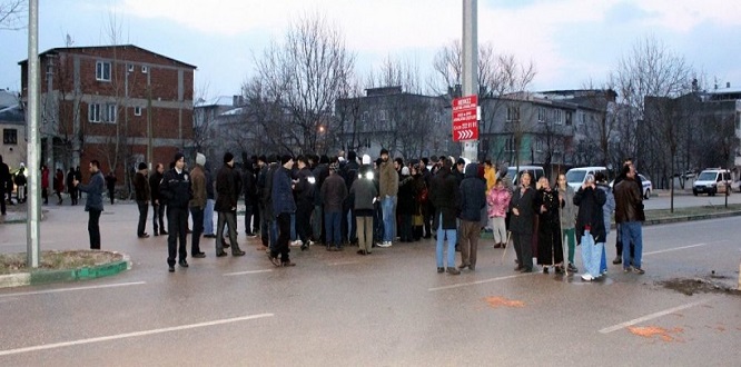 Bursa’da vatandaşlar saatlerce yol kapattı