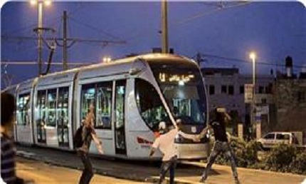 Kudüs’te Tramvay 24 Saat İçinde 5 Kez Taşlandı