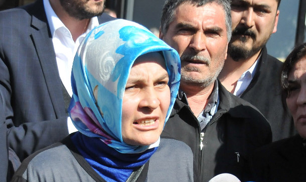 Madenci eşi: Bize Devlet değil, sadece halkımız yardım ediyor