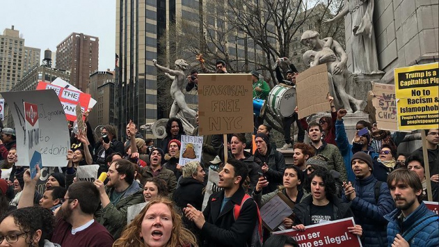 Trump karşıtı protesto gösterileri düzenlendi