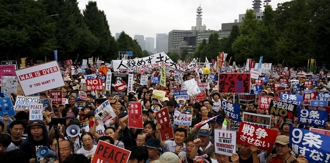 ABD askerlerinin çok sayıda tecavüz olayına karışmış olması Japonya halkını sokakalara döktü