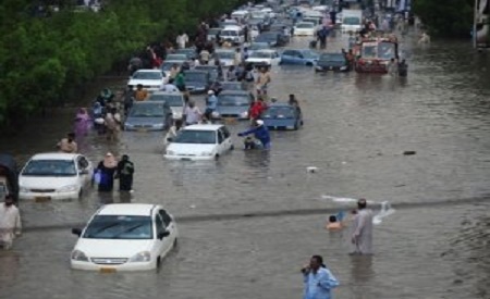 Pakistan’da Devam Eden Yağışlardan Dolayı 42 Hayatını Kaybetti