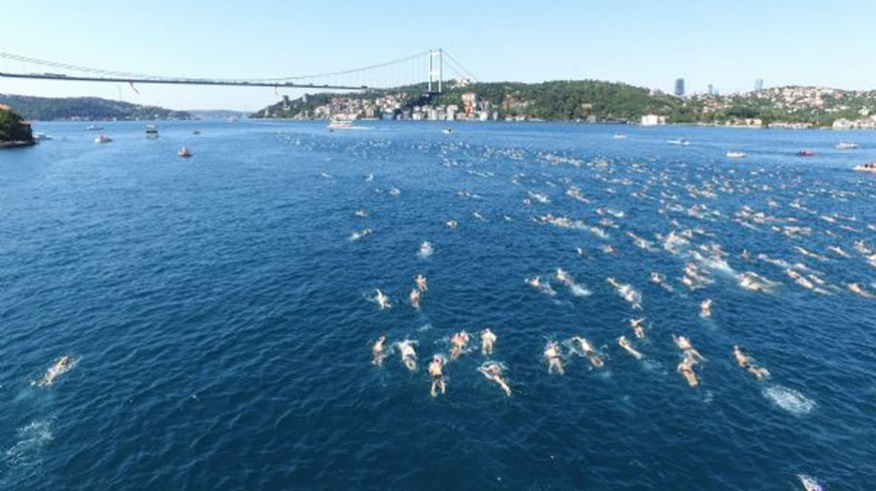 Boğaz’dan 2 bin 180 yüzücü geçti