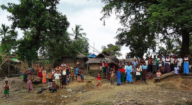 Myanmar’da radikal Budistler cami yaktı