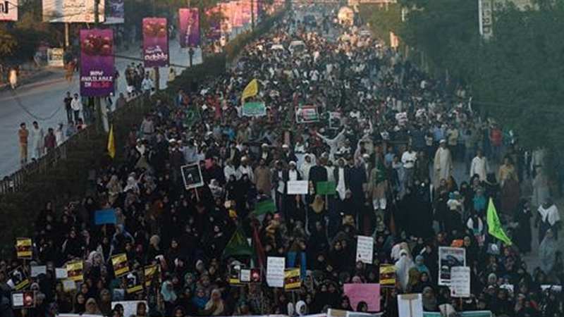 Pakistan halkı Amerika’yı kınayan protesto gösterisi düzenledi