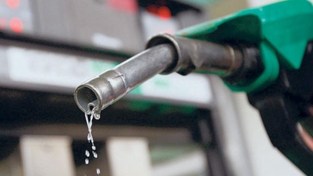 Motorin ve benzine zam: Fiyat artışları pompaya yansıyacak