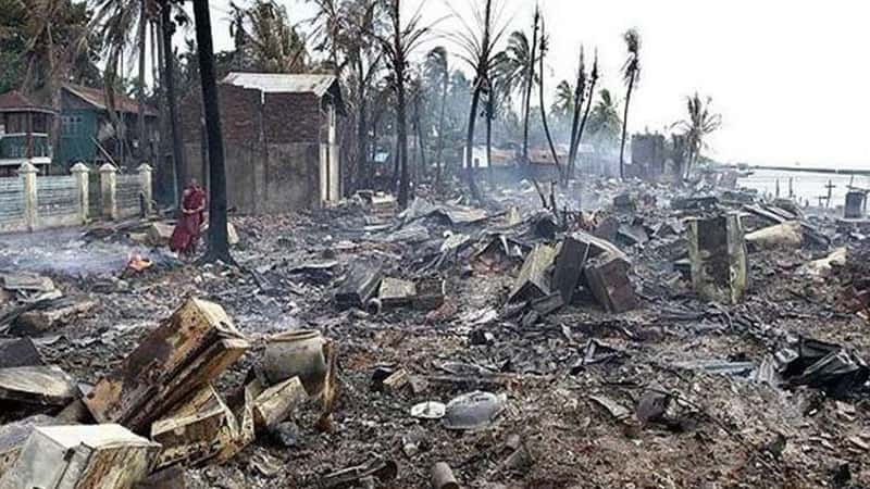 Siyonist güdümlü Myanmar ordusu Arakanlı Müslümanlara ait 1.500 binayı yaktı