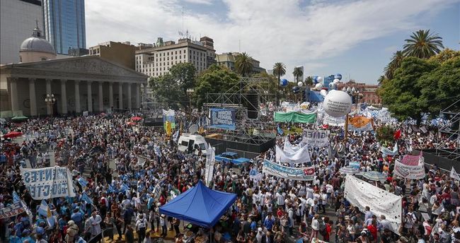 Arjantin’de öğretmenlerden dev protesto