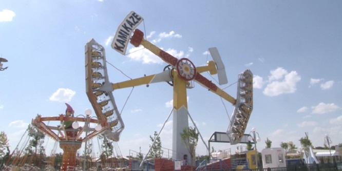 Lunaparkta asansör kazası! Metrelerce yukarıdan çakıldılar…