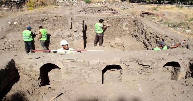 Elazığ’da tarihe ışık tutacak 450 yıllık mahalle bulundu