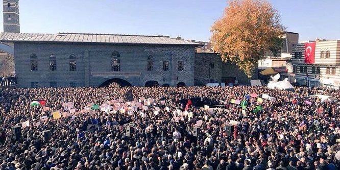 Kudüs’e Sahip Çıkma Çağrısına Lebbeyk Diyen İslam Alemi Sokaklara Döküldü