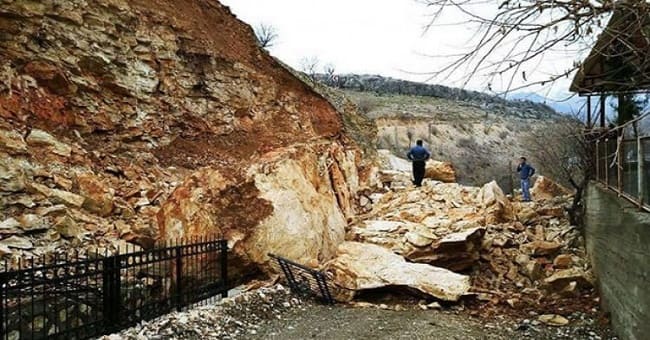 Adıyaman’da korkutan heyelan