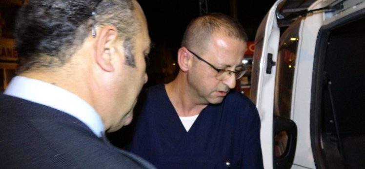 Doktoru dövüp, zorla ambulanstaki hasta annesine refakat ettirdi