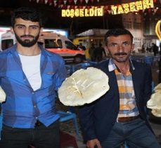 6 kiloya ulaşan dağ mantarları görenleri şaşırtıyor