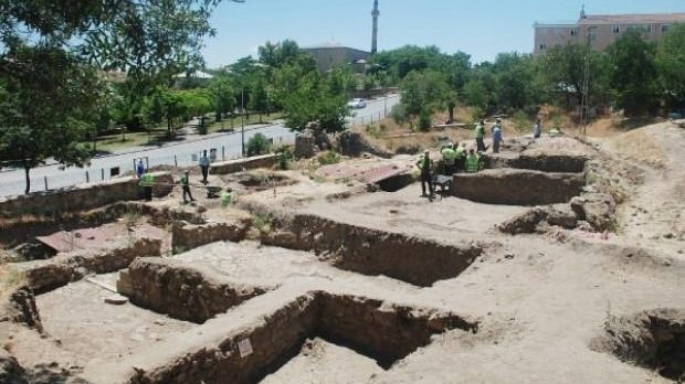 Elazığ’da 450 yıllık mahalle gün yüzüne çıkartıldı!