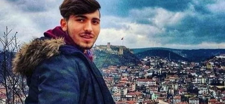 Diş eti kanaması nedeniyle gittiği hastanede hayatını kaybetti