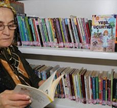 İlkokul mezunu 71 yaşındaki Ayşe nine, 2 kitap yazdı