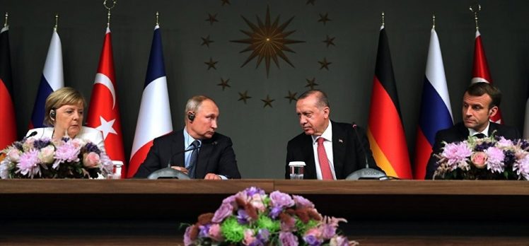 Erdoğan: 5 Mart’ta Putin, Macron ve Merkel ile buluşacağız