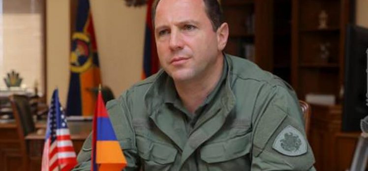 Ermenistan Savunma Bakanı David Tonoyan istifa etti Ermenistan Savunma Bakanı David Tonoyan istifa etti