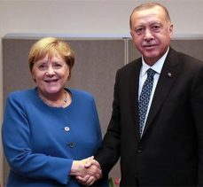 Erdoğan Merkel’e teşekkür etti: AB ile yeni bir sayfa açmak istiyoruz