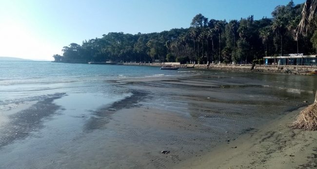 Muğla’da deniz suyu kıyıdan yaklaşık 20 metre çekildi